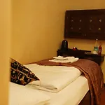 Oriental & Restaurant Hotel