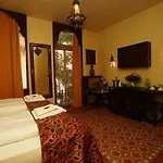 Oriental & Restaurant Hotel 4*