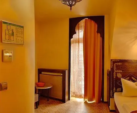 Oriental & Restaurant 4*