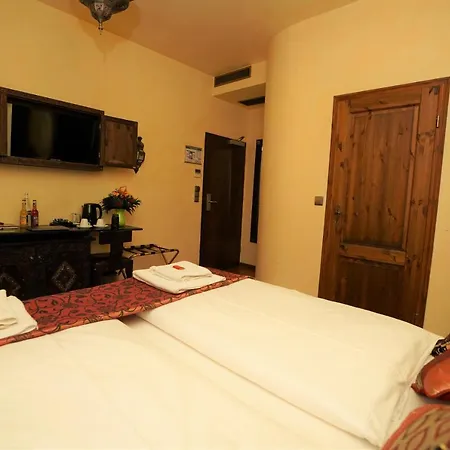 Oriental & Restaurant