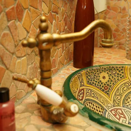 Oriental & Restaurant Hotell