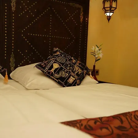 Oriental & Restaurant Hotel 4*
