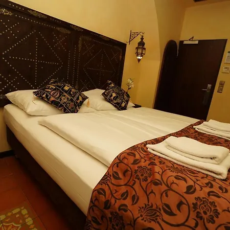 Oriental & Restaurant 4*