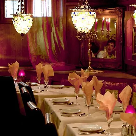 Oriental & Restaurant Hotel 4*