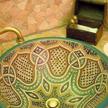 Oriental & Restaurant