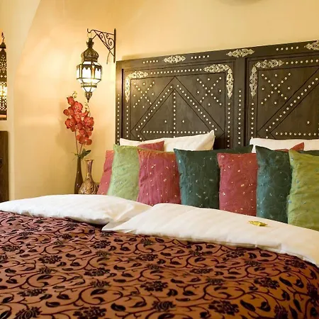 Oriental & Restaurant 4*