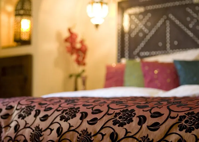 Oriental & Restaurant Hotel