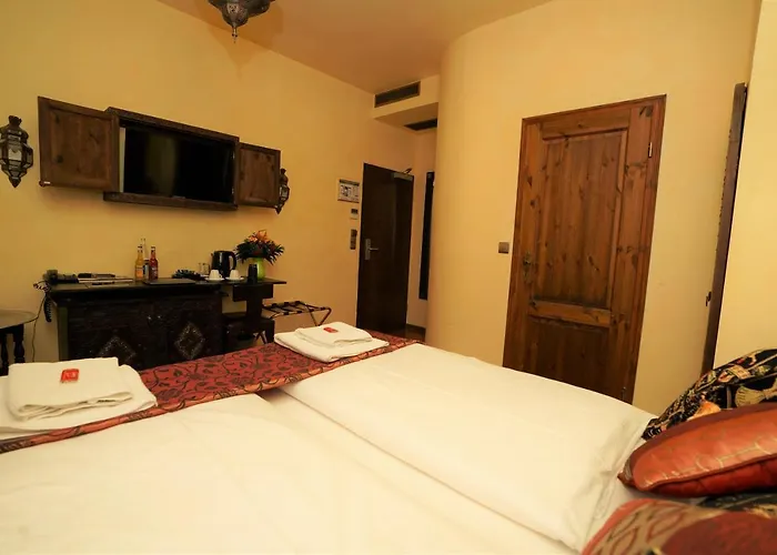 Oriental & Restaurant