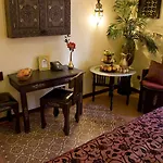 Otel Oriental & Restaurant 4*